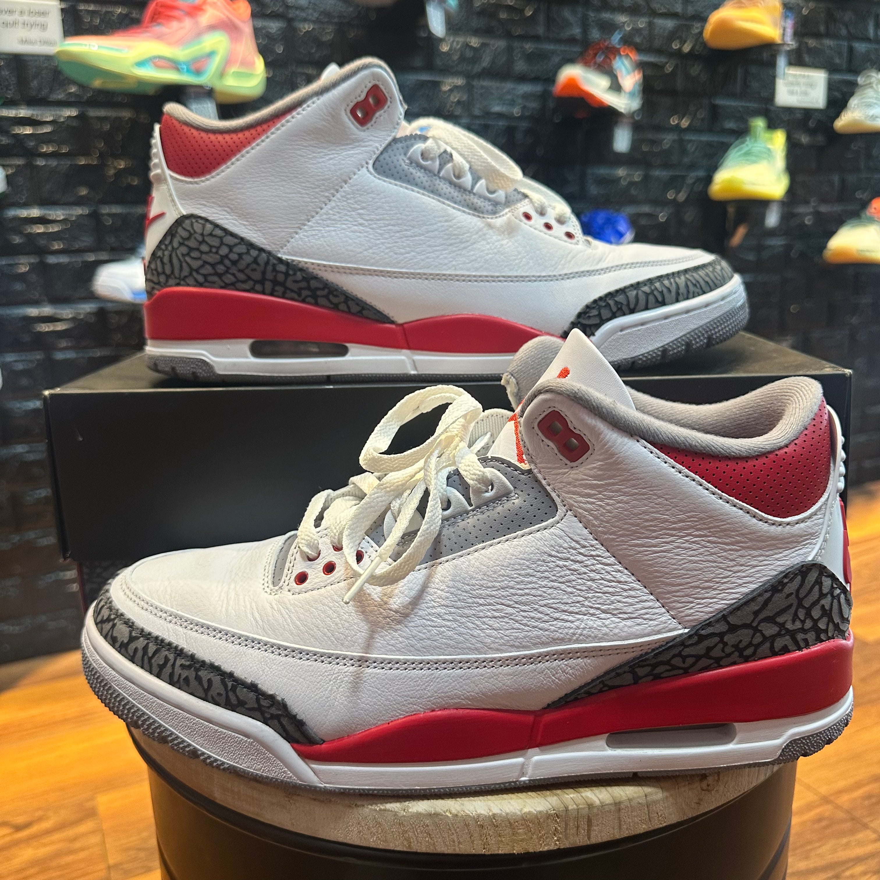 Jordan 3 retro white and red shop