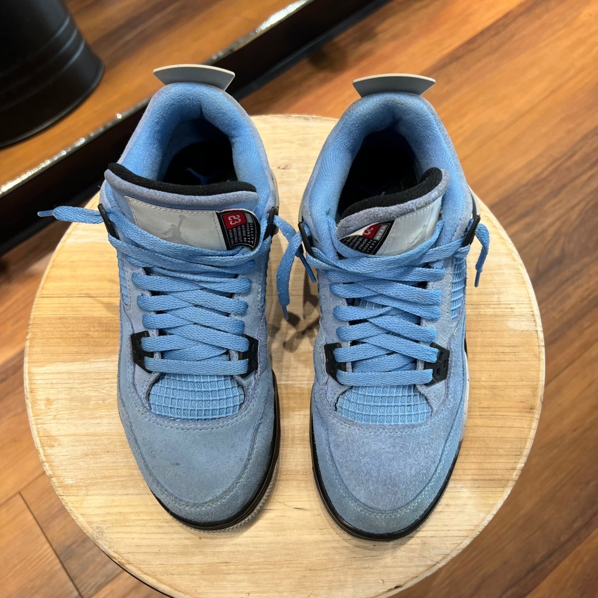Jordan 4 Retro University Blue - Gently Enjoyed (Used) Grade School 6.5 - Mid Sneaker - Jawns on Fire Sneakers & Streetwear