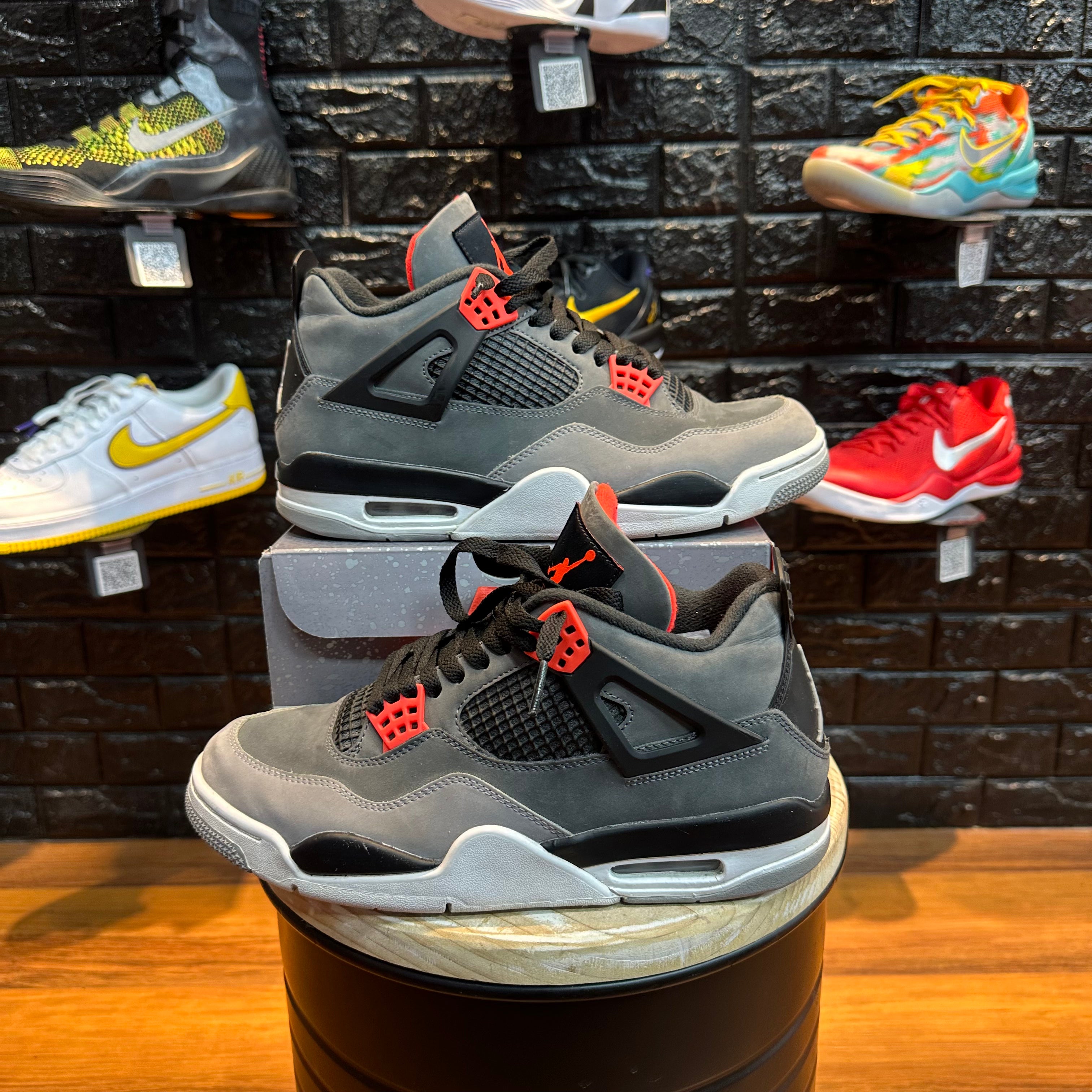 Jordan Jordan 4 Retro Infrared Gently Enjoyed Used Men 10.5 Mid Sneaker Jawns on Fire