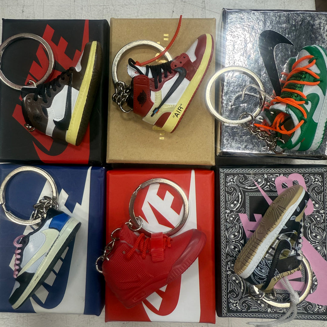BOX Single Sneaker Keychains