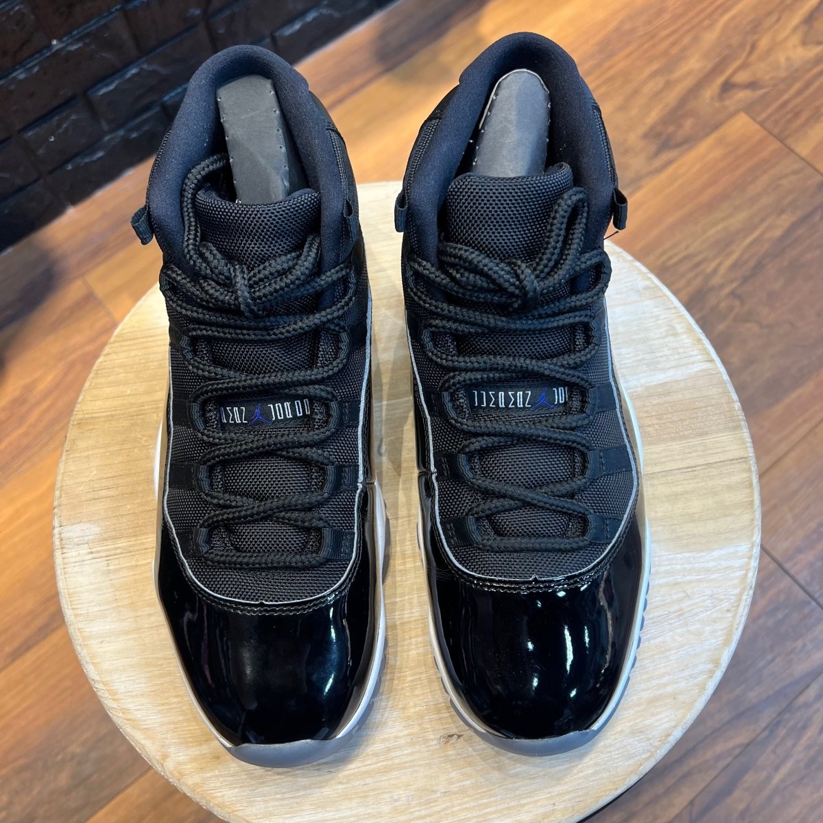 Air Jordan 11 Retro 'Space Jam' 2016 - Gently Enjoyed (Used) Men 10 - High Sneaker - Jawns on Fire Sneakers & Streetwear