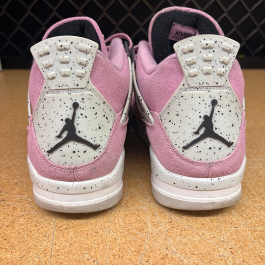 Air Jordan 4 Retro &