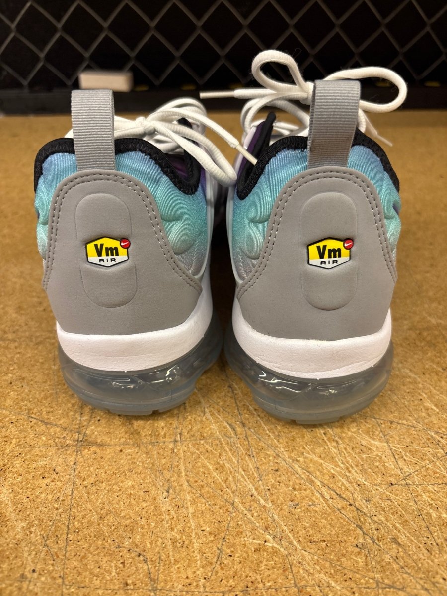 Air VaporMax Plus Grape Men 12 Used - Sneakers - Jawns on Fire Sneakers &amp; Shoes