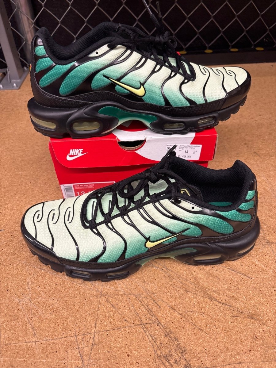 Air VaporMax Plus Green Apple Men 13 Used - Sneakers - Jawns on Fire Sneakers & Shoes