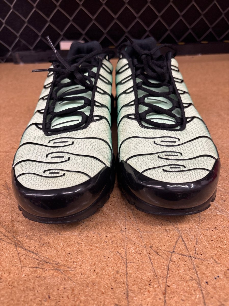 Air VaporMax Plus Green Apple Men 13 Used - Sneakers - Jawns on Fire Sneakers & Shoes
