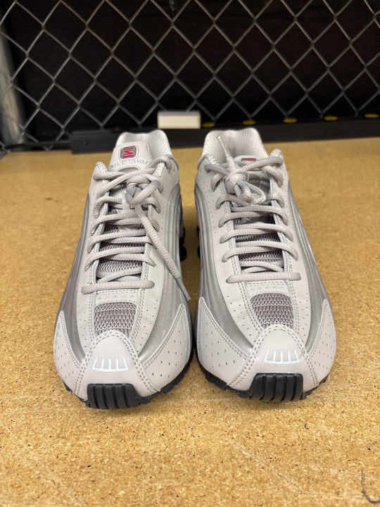 Nike Shox R4 (Mens 9) Used