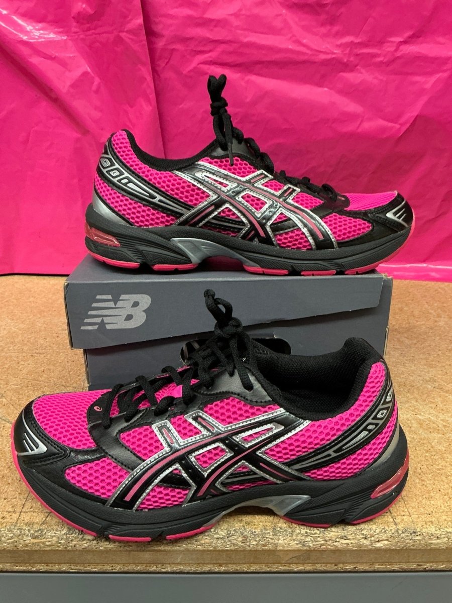 ASICS Gell 1130 Black Pink Mens 7.5 Used No Box - Sneakers - Jawns on Fire Sneakers & Shoes