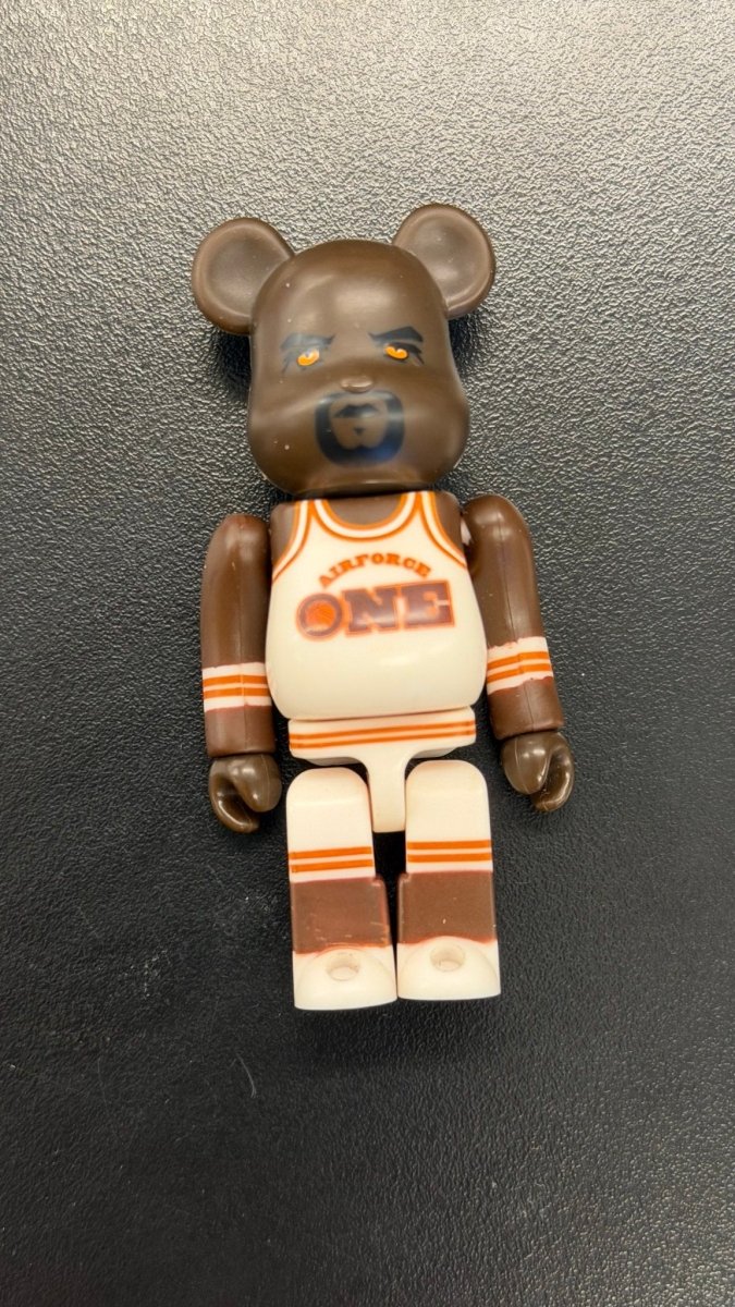 BE@RBRICK NBA Shaquille O'Neal "Shaq the Slammer" 100% - Designer Toy - Jawns on Fire Sneakers & Shoes