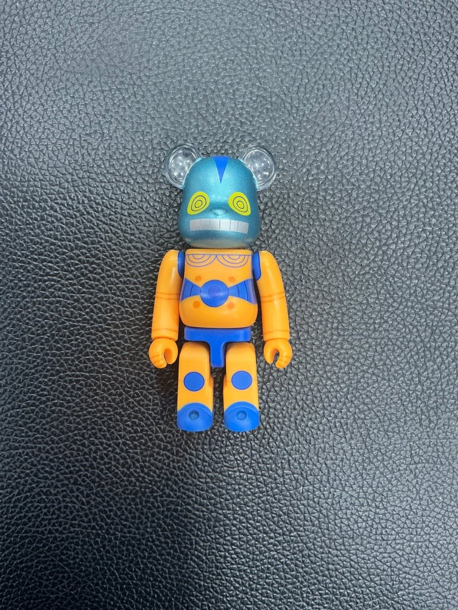 Be@rbrick Series 45 Secret figure (HxS Robot variant) 100% - Designer Toy - Jawns on Fire Sneakers & Shoes