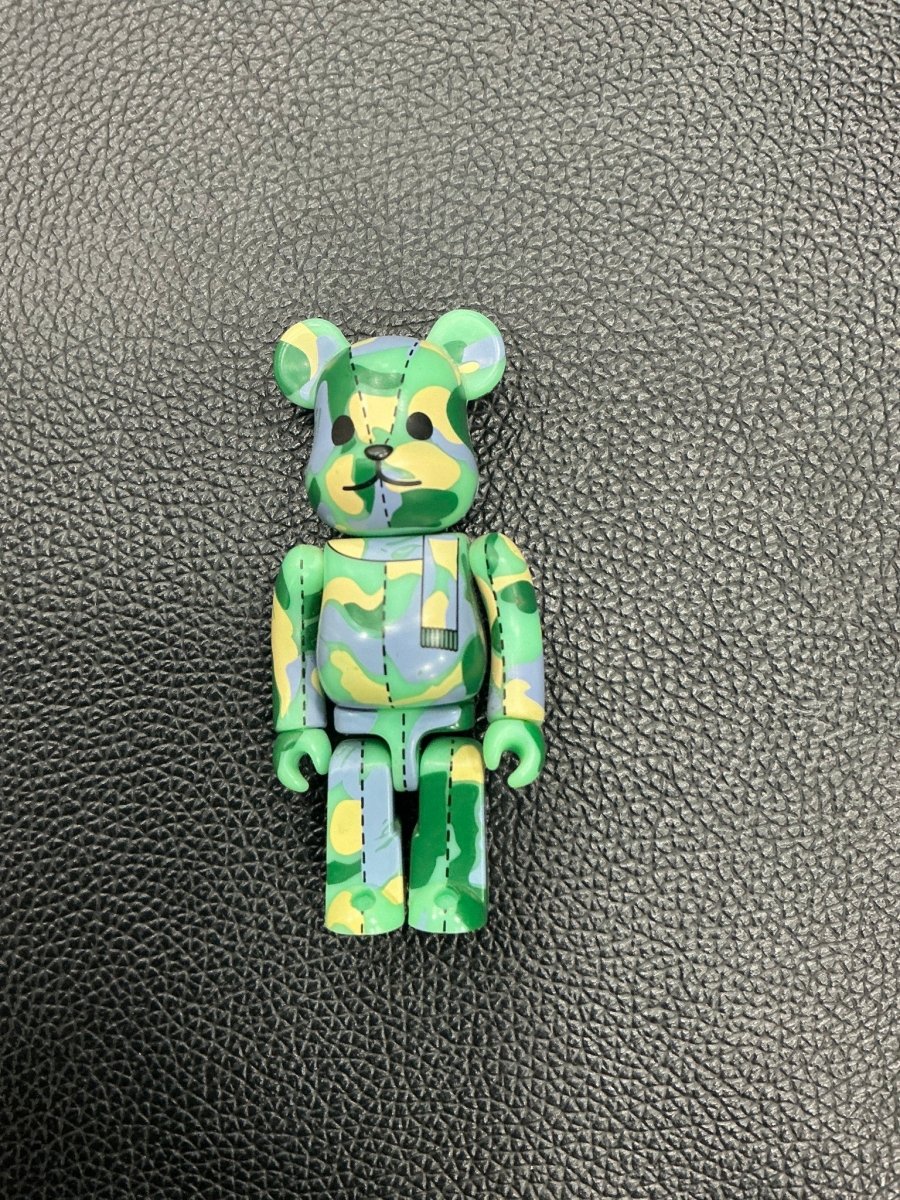 BE@RBRICK x A Bathing Ape (BAPE) 100% Camo figure - Designer Toy - Jawns on Fire Sneakers & Shoes