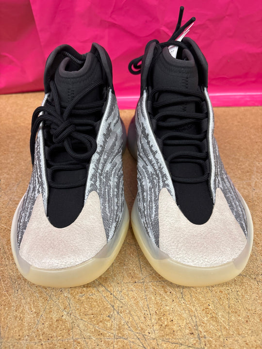 Yeezy Quantem Grey/Black Men 8.5 Used