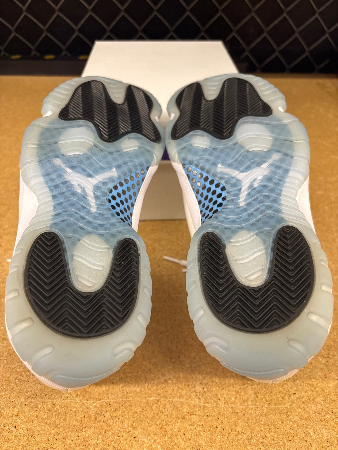 Jordan 11 Retro Legend Blue (2024) (Men 9) Used - No Box