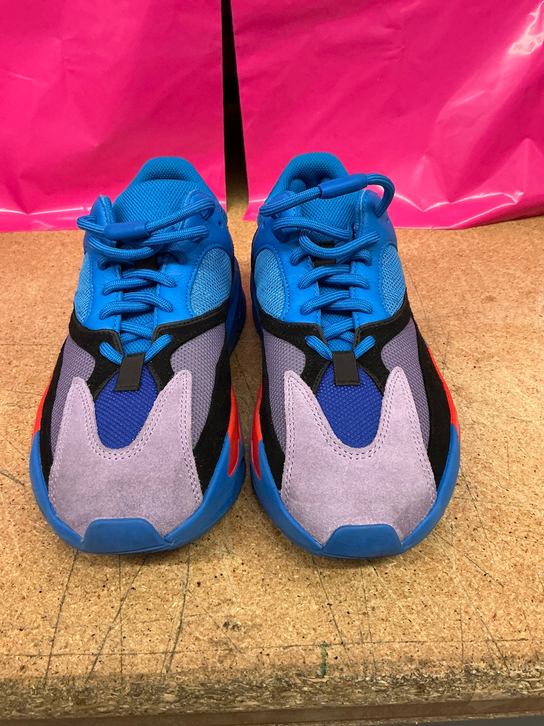 Adidas Yeezy 700 Hi-Res Blue Men’s 8 Used