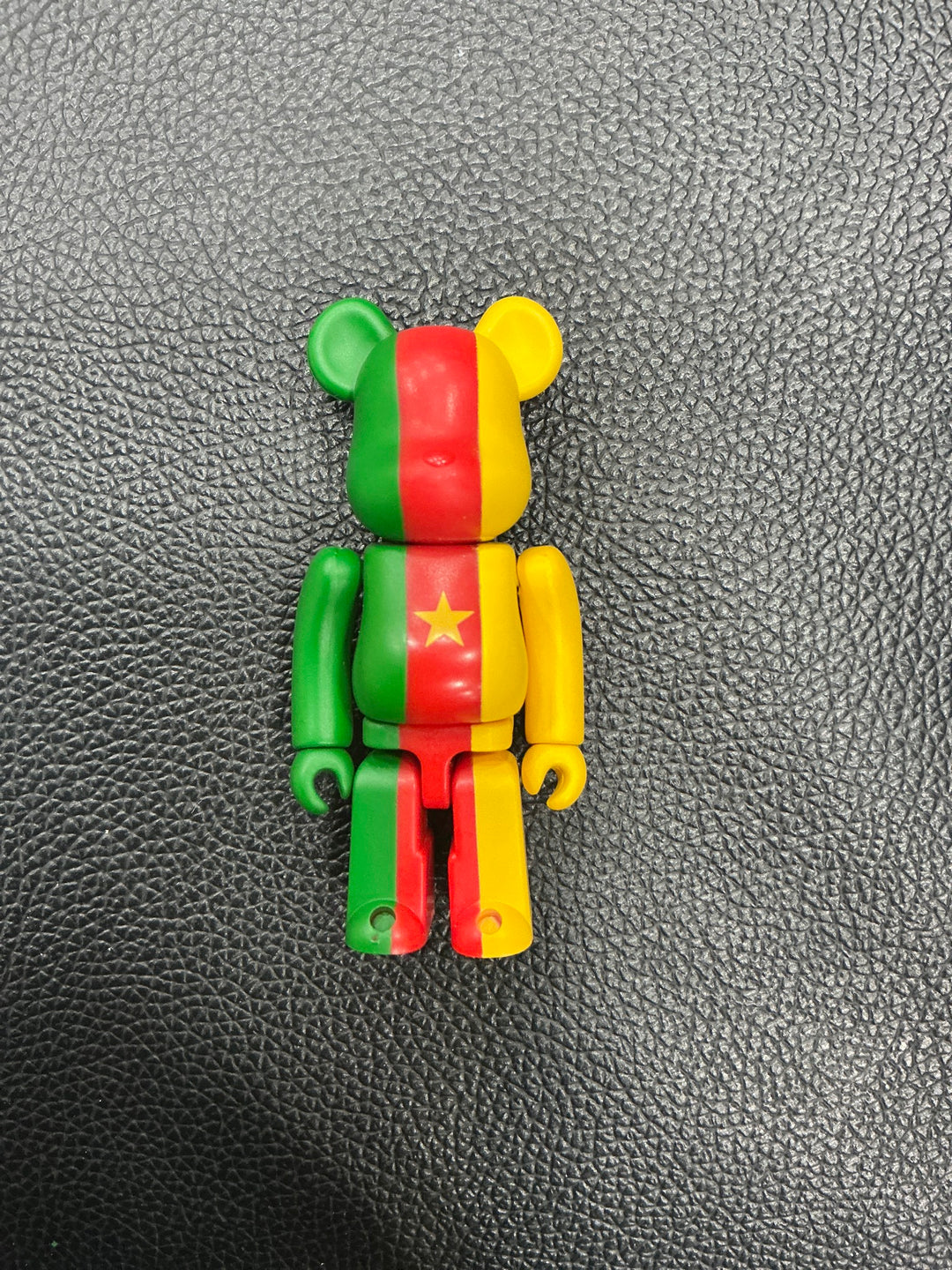 BE@RBRICK Series 25 Flag Cameroon 100%