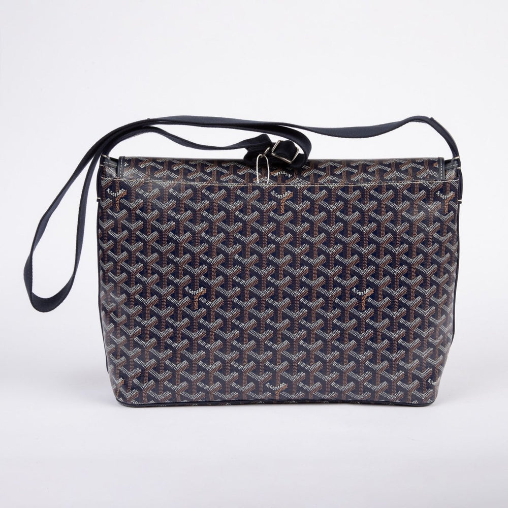 Goyard MM Belvédère Messenger Navy Crossbody Bag - Handbags - Jawns on Fire Sneakers & Shoes