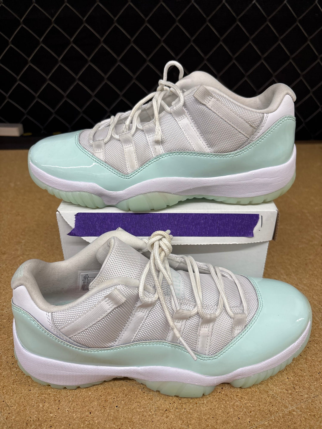 Jordan 11 Mint (Women 10.5) Used