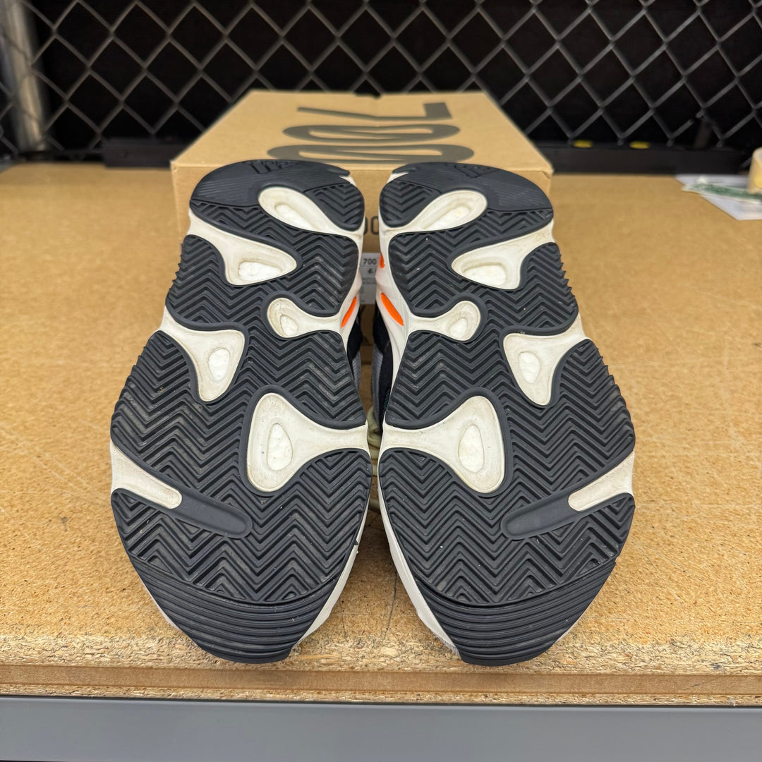 adidas Yeezy Boost 700 'Wave Runner' (Men 8.5) Used