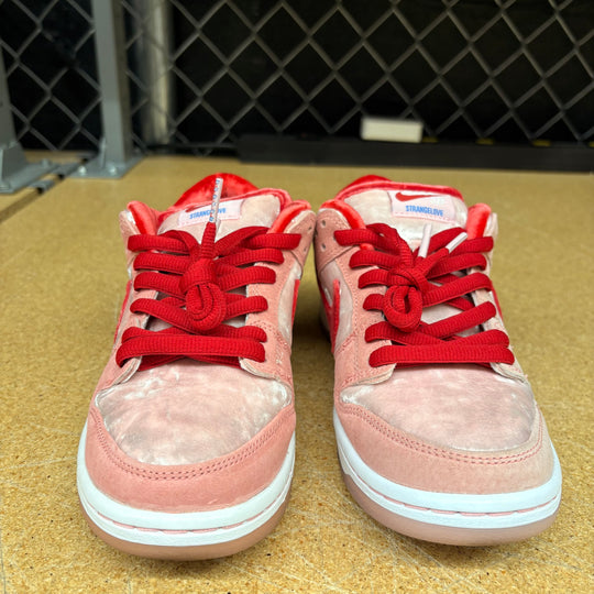 Nike SB Dunk Low StrangeLove Skateboards (Men 6) Used
