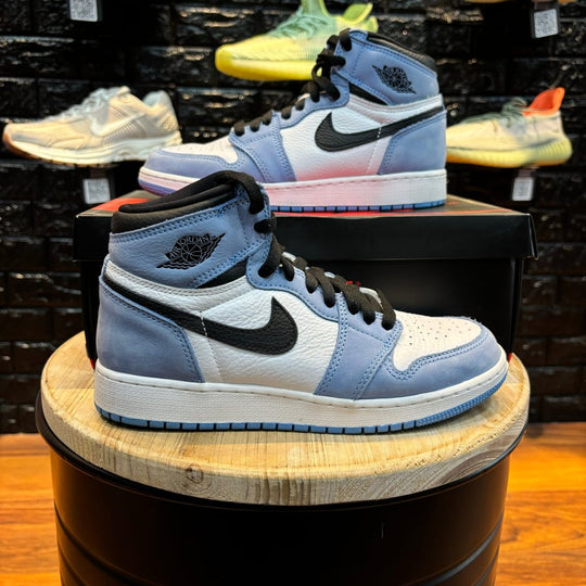 Jordan 1 Retro High University Blue - Gently Enjoyed (Used) Grade School 5.5 - Sneakers - Jawns on Fire Sneakers & Shoes