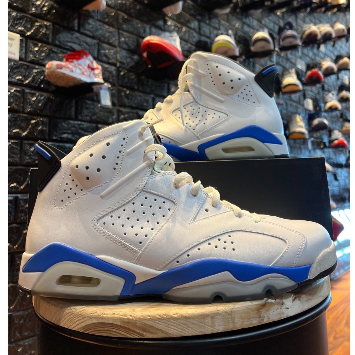Jordan 6 Retro Sport Blue (2014) - Gently Enjoyed (Used) - Men 13 - Mid Sneaker - Jawns on Fire Sneakers & Streetwear