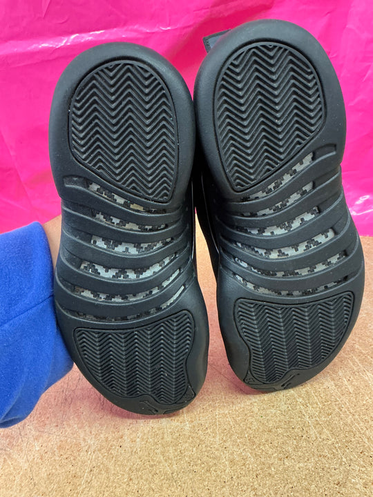 Jordan 12 Winter Black Men 10.5 Used