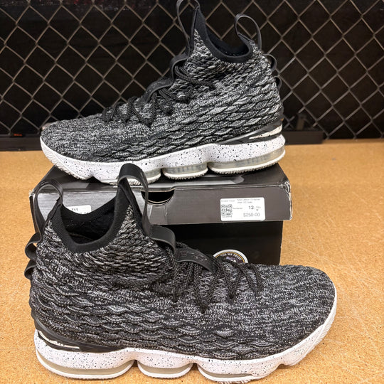 Nike LeBron 15 Ashes Men 12 Used