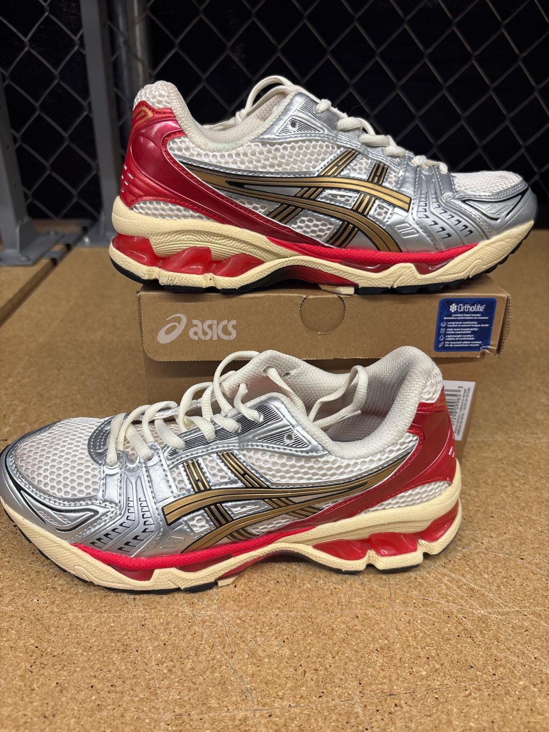 Asic Gel Kayano Red/Cream (Men 6) Used