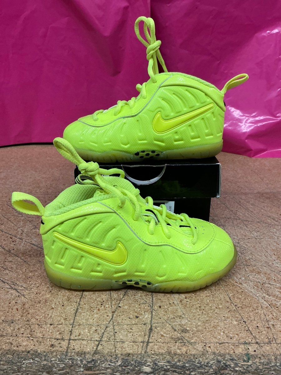 Nike Air Foamposite Volt Green Toddler 7c Used - Sneakers - Jawns on Fire Sneakers & Shoes