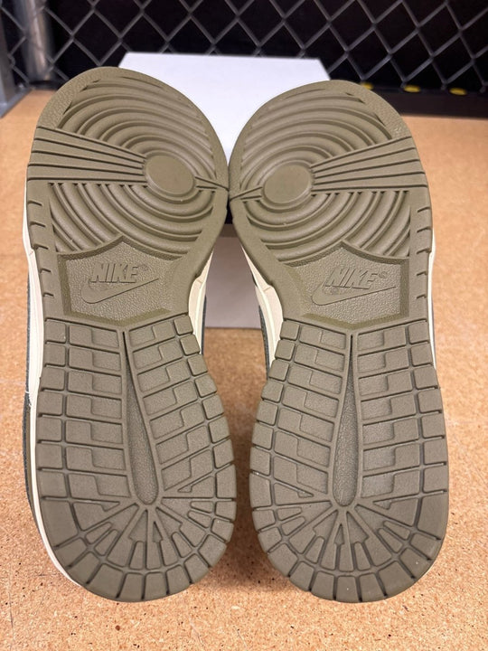 Nike Dunk Low Green Men 9.5 Used No Box - Sneakers - Jawns on Fire Sneakers &amp; Shoes