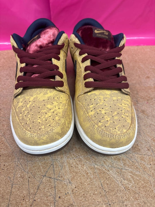 Nike Sb Dunk Low City Of Cinema Men 10.5 Used - Sneakers - Jawns on Fire Sneakers &amp; Shoes