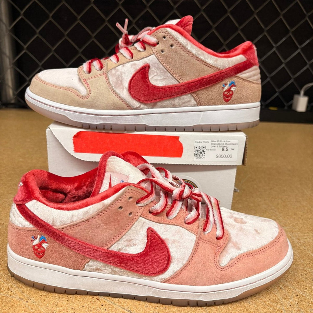 Nike SB Dunk Low StrangeLove Skateboards (Men 9.5) Used - Sneakers - Jawns on Fire Sneakers &amp; Shoes