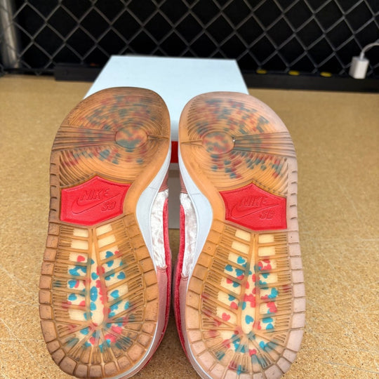 Nike SB Dunk Low StrangeLove Skateboards (Men 9.5) Used - Sneakers - Jawns on Fire Sneakers &amp; Shoes