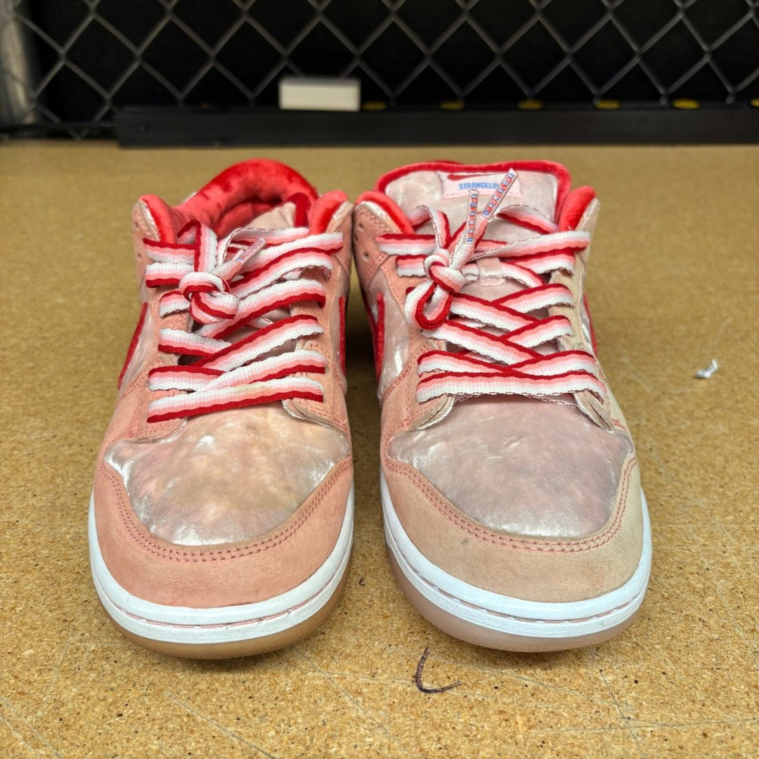 Nike SB Dunk Low StrangeLove Skateboards (Men 9.5) Used - Sneakers - Jawns on Fire Sneakers &amp; Shoes