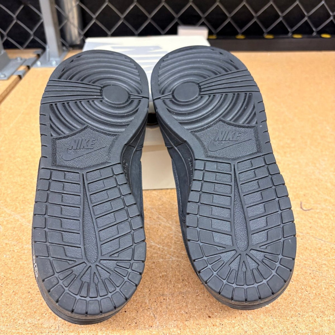 Nike SB Dunk Low Supreme 94 Black (Men 11) Used - Sneakers - Jawns on Fire Sneakers & Shoes