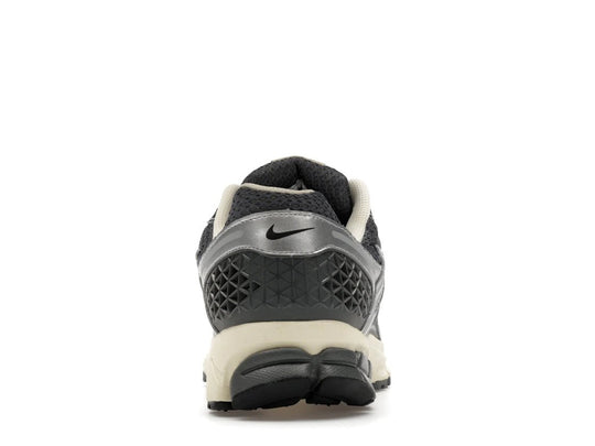 Nike Zoom Vomero 5 Iron Grey Chrome - Sneakers - Jawns on Fire Sneakers & Shoes
