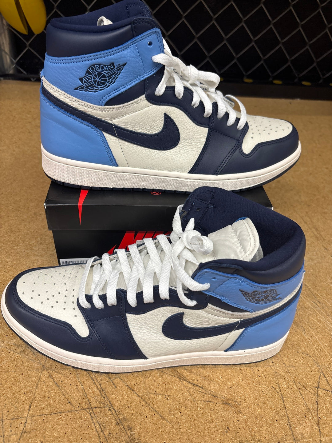 Jordan 1 High Obsidian Men 12 Used