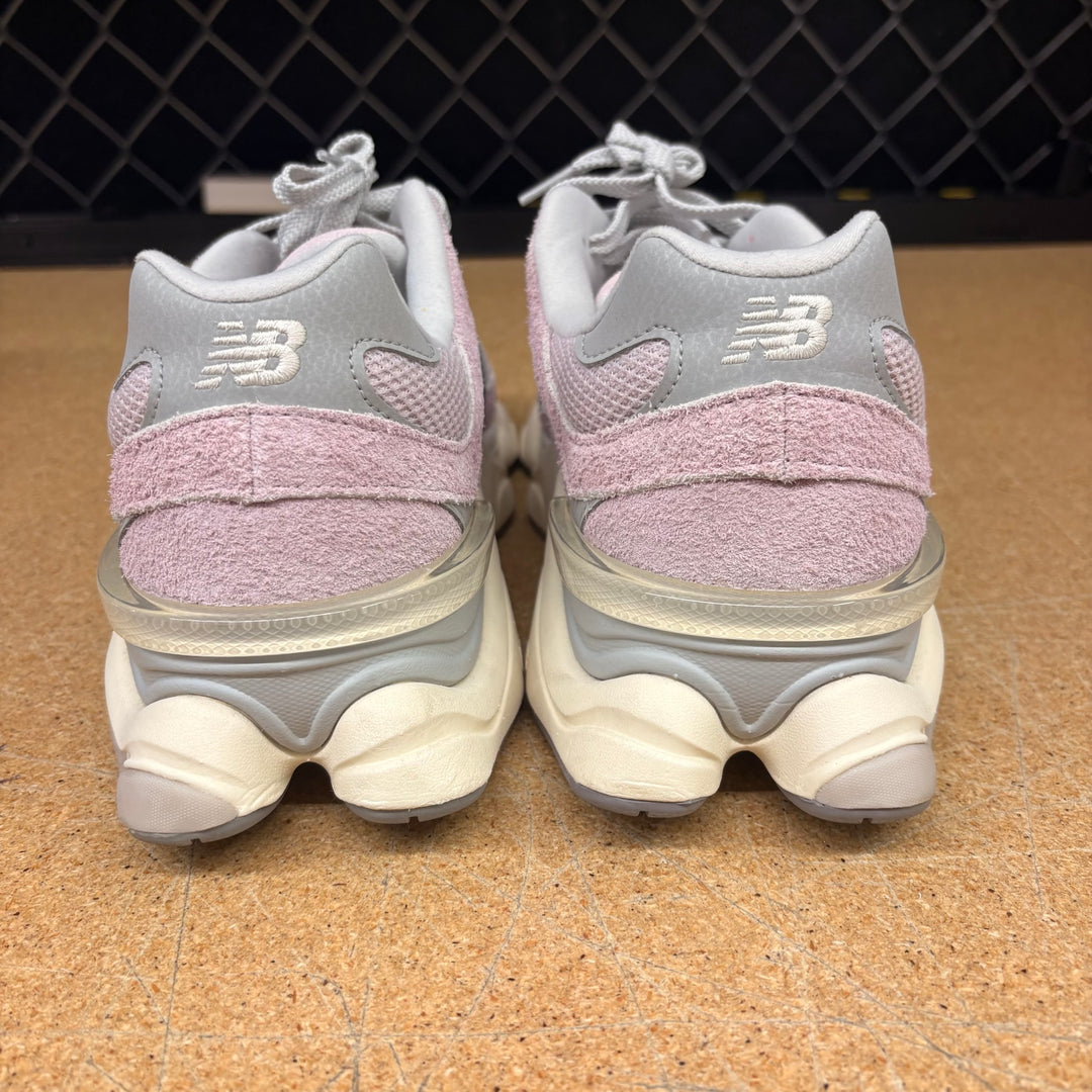 New Balance 9060 December Sky Men 12 Used