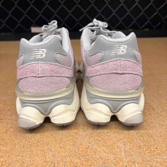 New Balance 9060 December Sky Men 12 Used