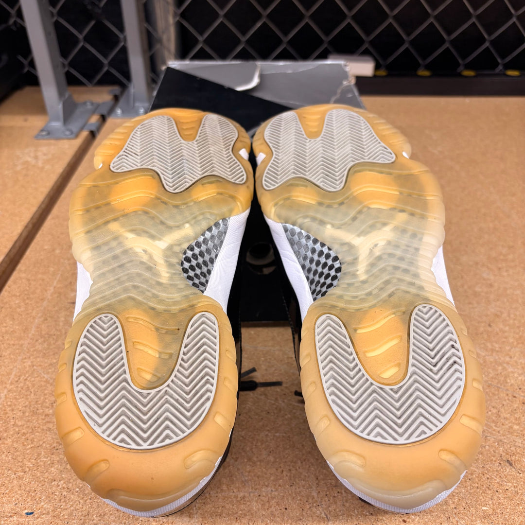 Air Jordan 11 Retro &
