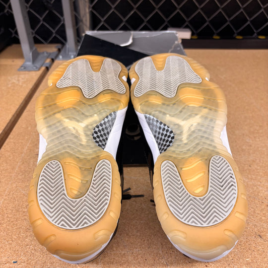Air Jordan 11 Retro &