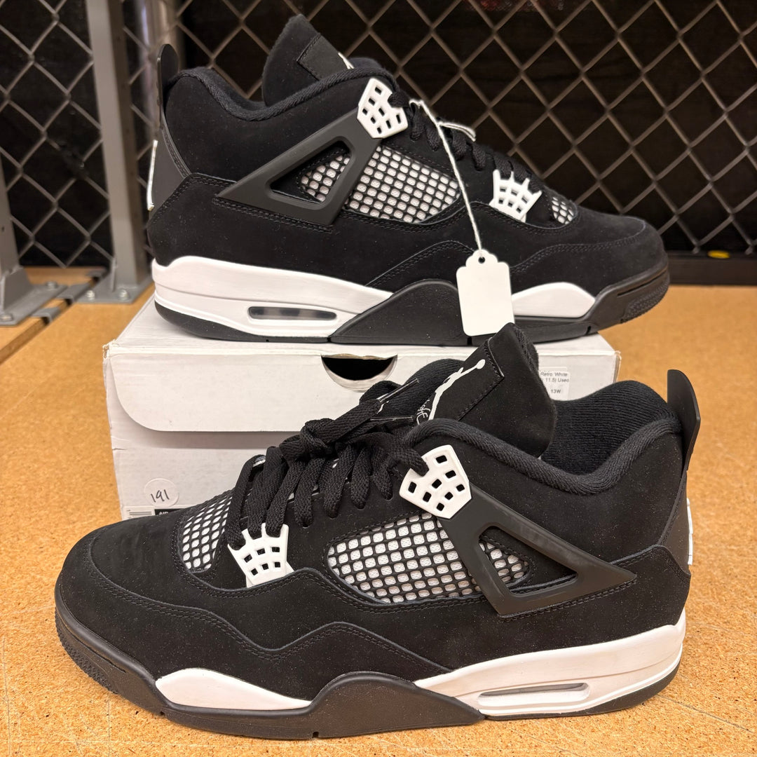 Air Jordan 4 Retro &