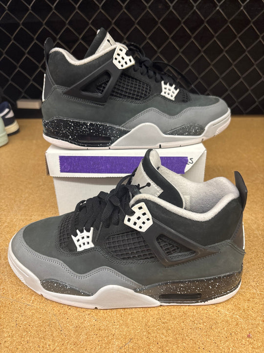 Air Jordan 4 Retro &