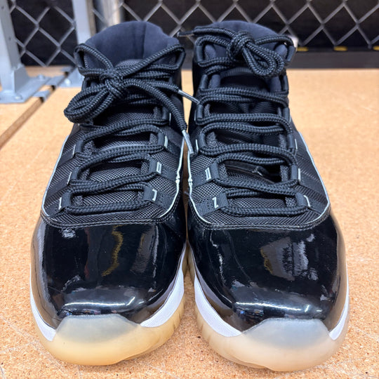 Air Jordan 11 Retro &