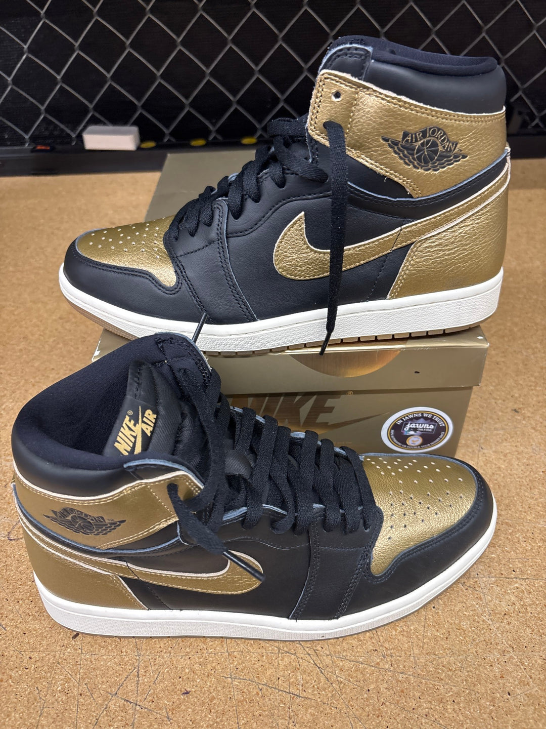 Jordan 1 High Og Gold Black (Men 11) Used