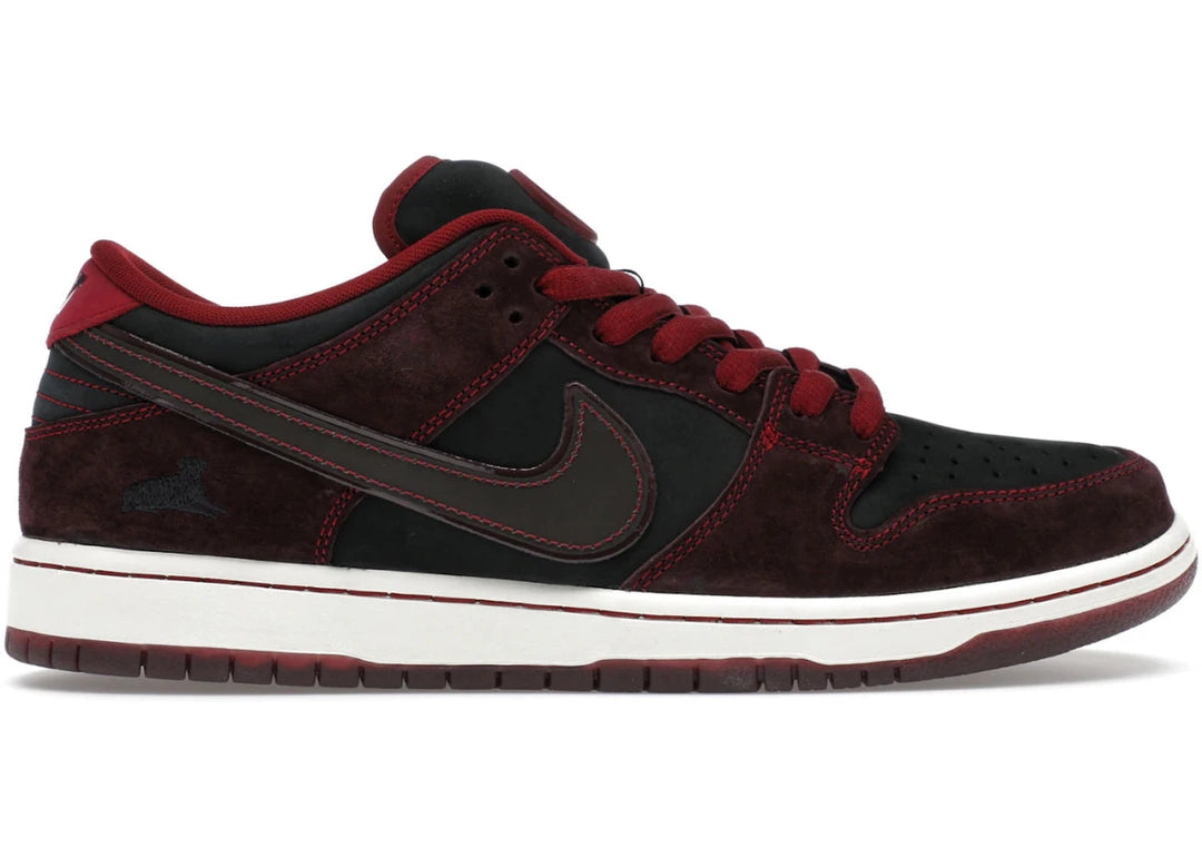 RIOT Skateshop x Dunk Low SB &