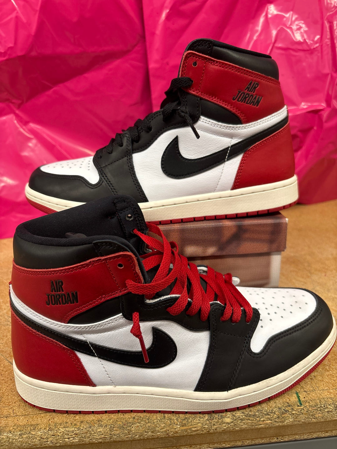 Jordan 1 High Black Toe Reimagined Men 10.5 Used