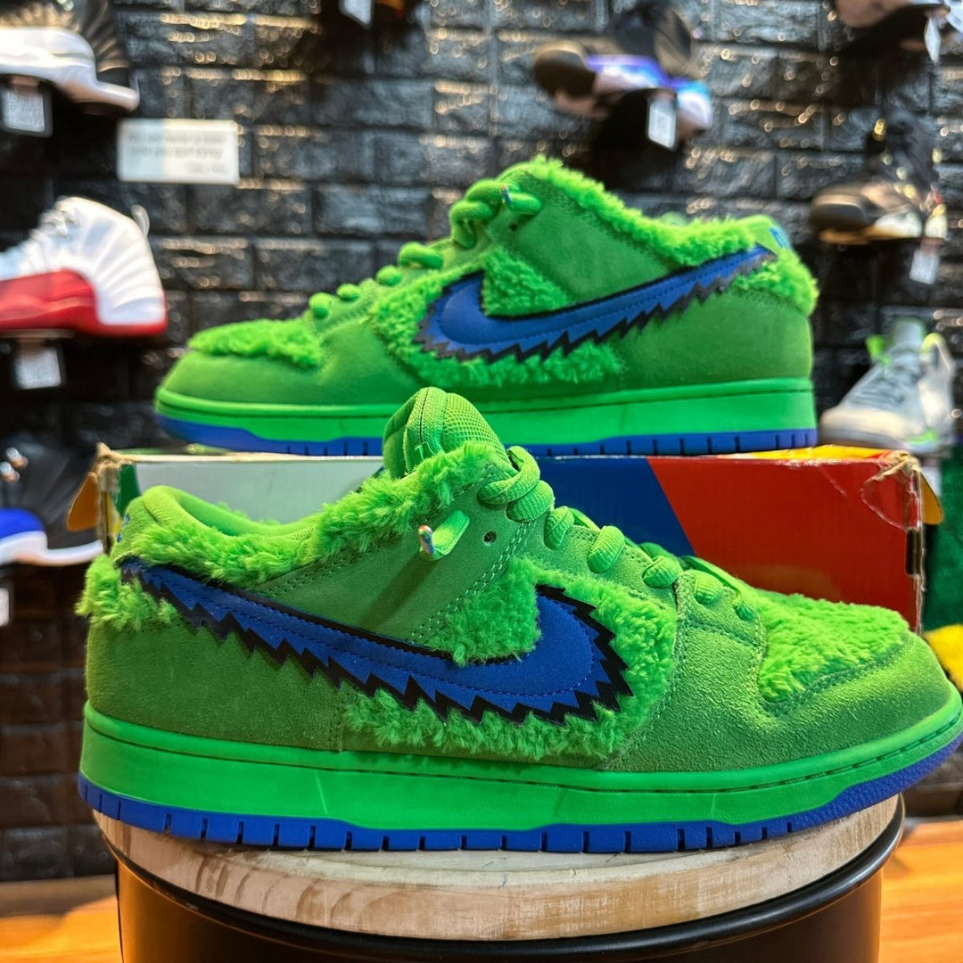 SB Dunk Low Grateful Dead Bears Green - Sneakers - Jawns on Fire Sneakers &amp; Shoes