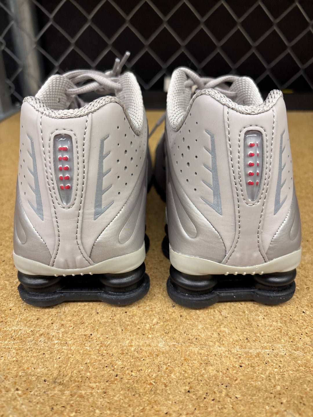 Nike Shox R4 (Mens 9) Used