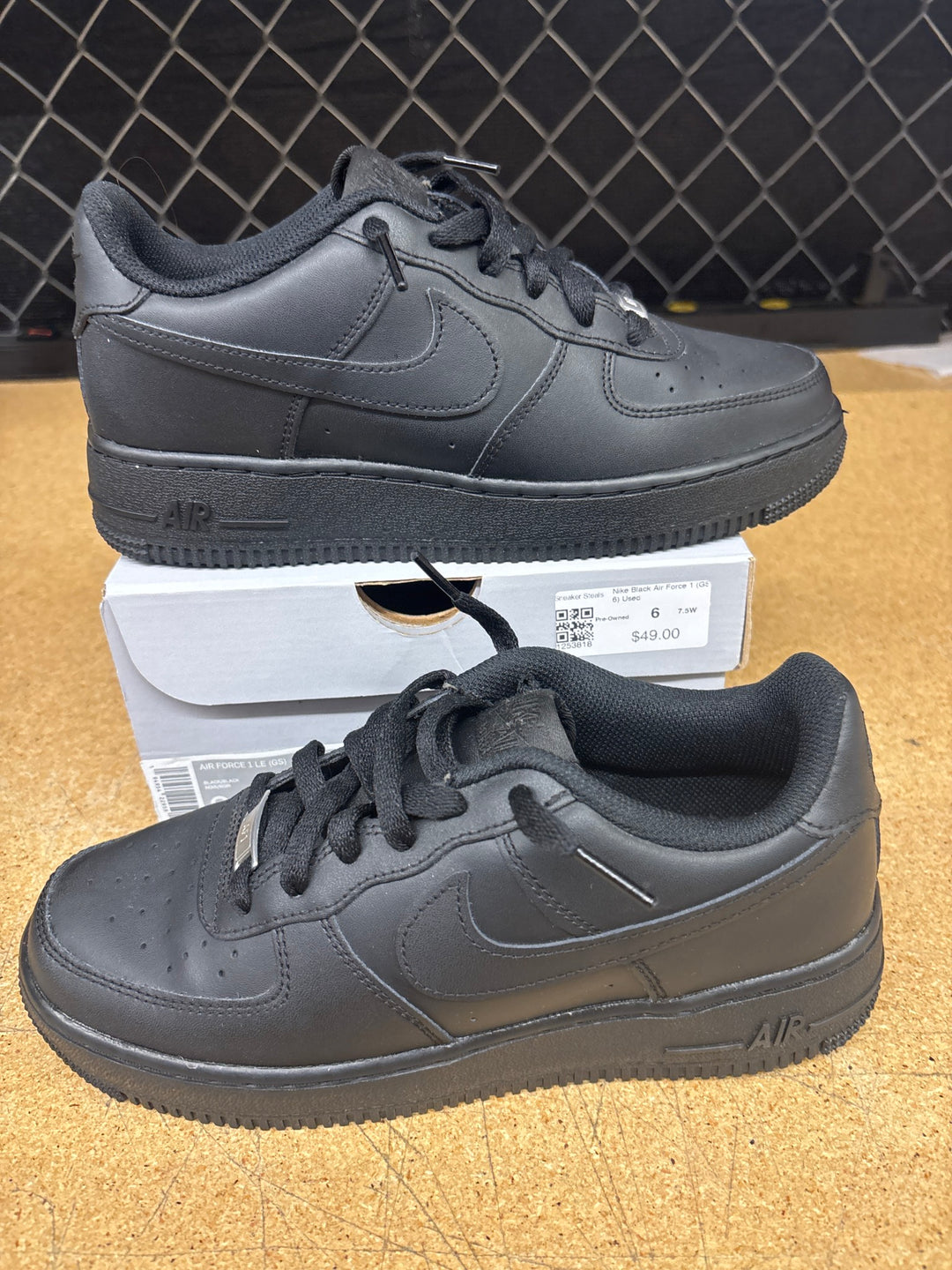 Nike Black Air Force 1 (GS 6) Used