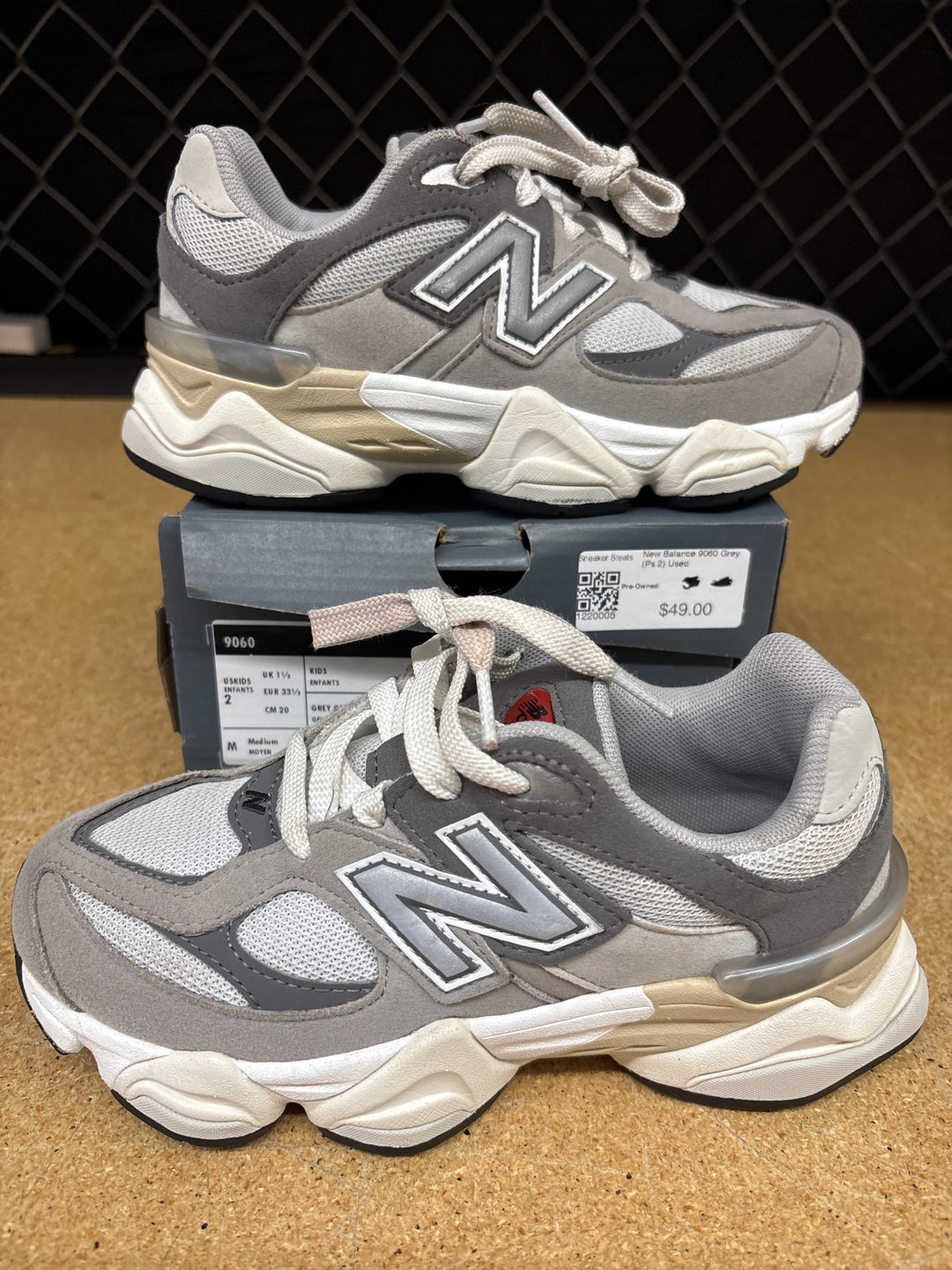 New Balance 9060 Grey (Ps 2) Used